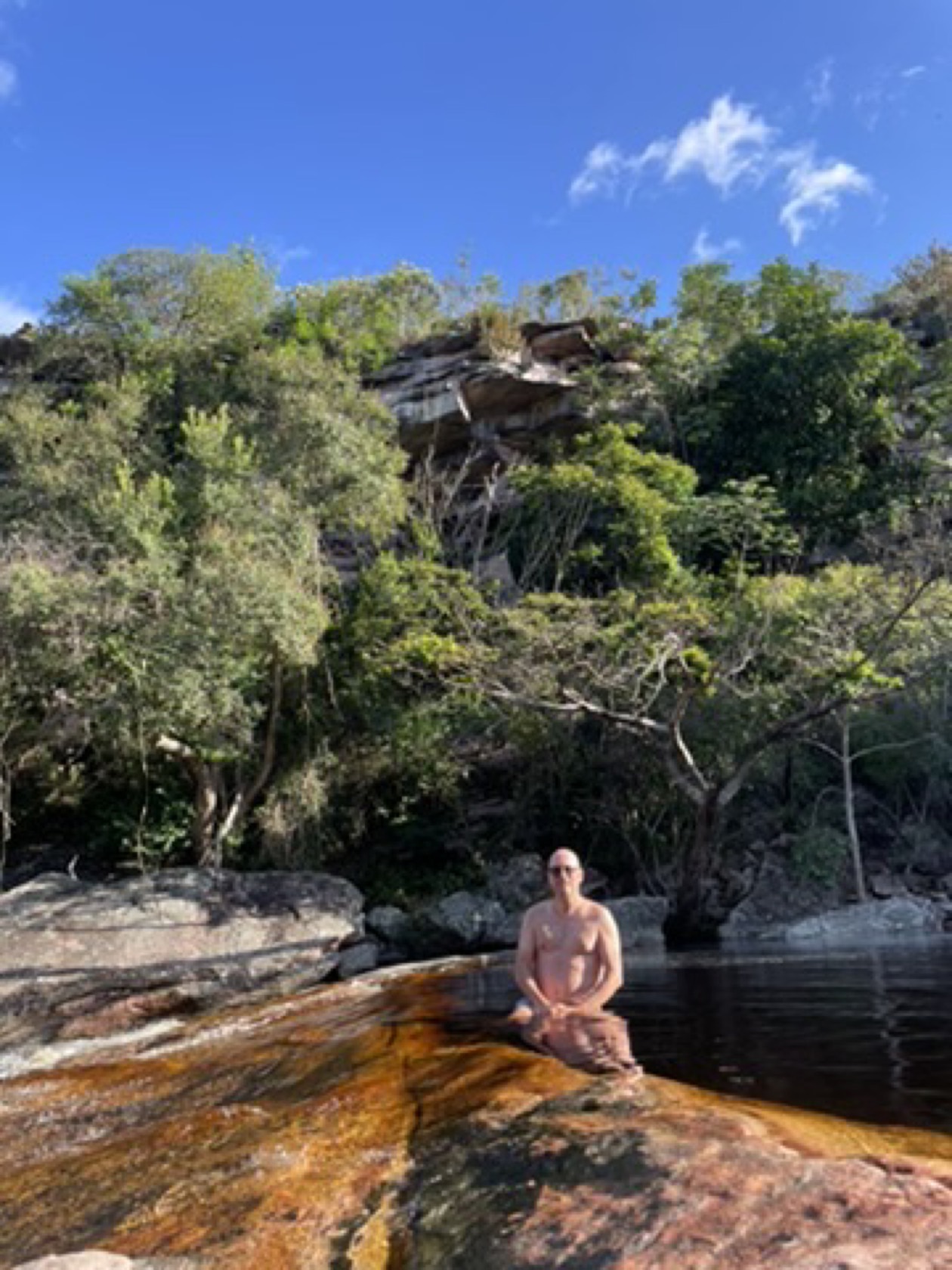 Pai Inácio com Poço do Diabo 11
